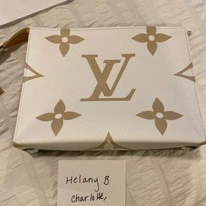Louis Vuitton Monogram Giant Toiletry 26 in Khaki